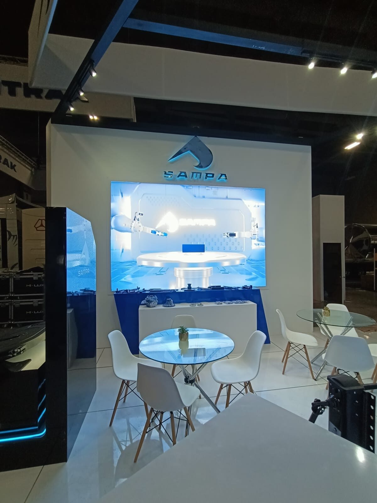 Dikey Design exhibition stand project view 24