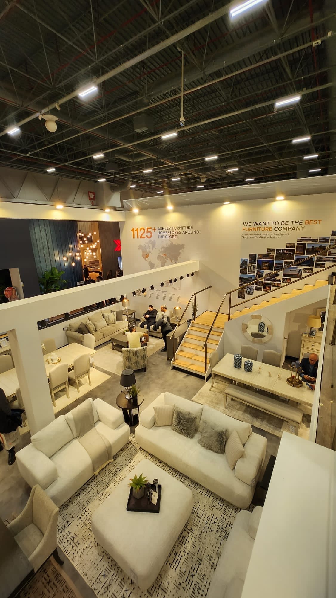 Dikey Design exhibition stand project view 44