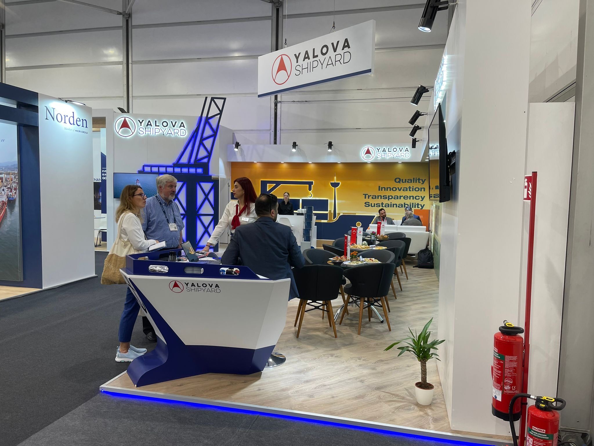 Dikey Design exhibition stand project view 10