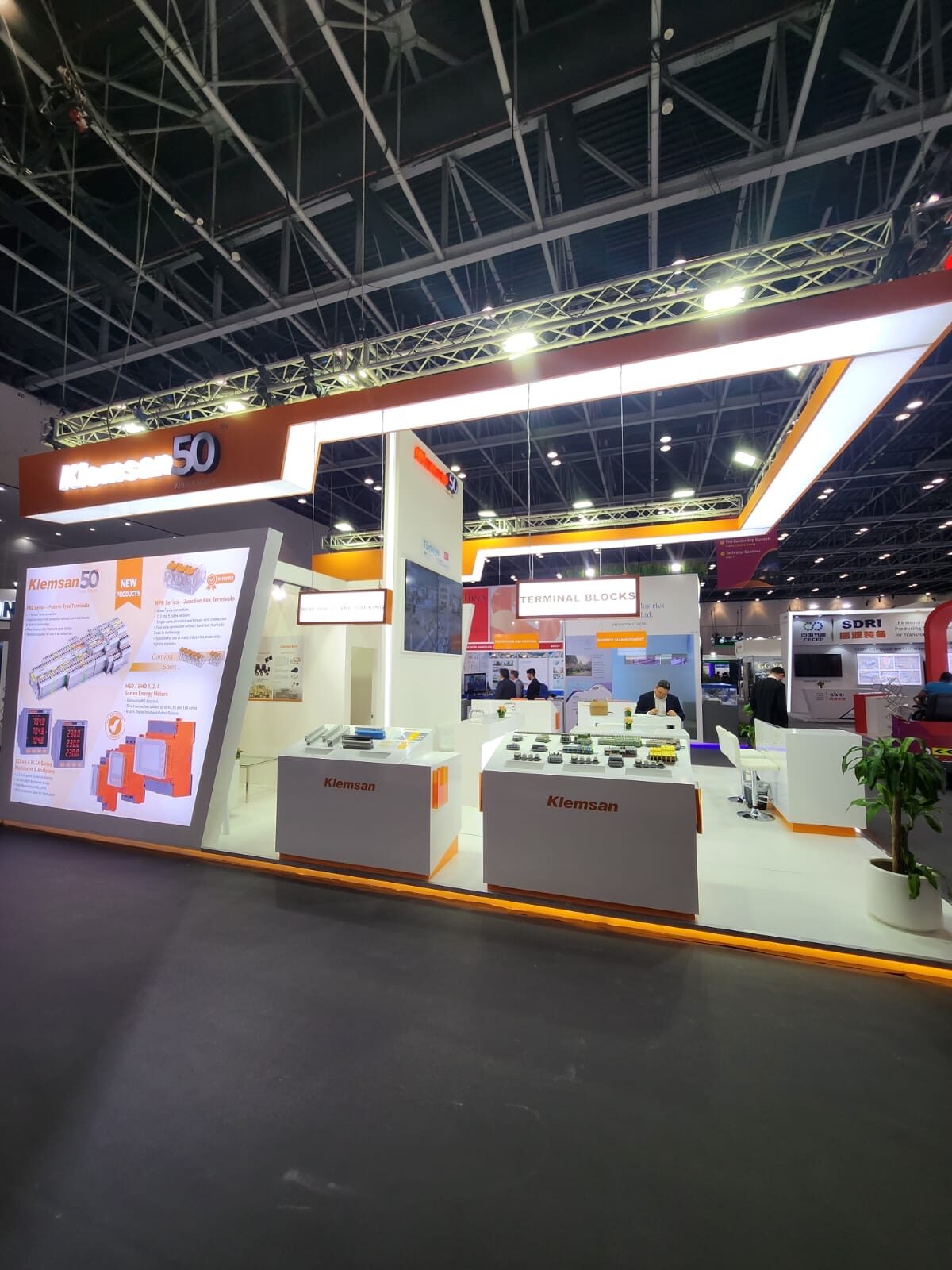 Dikey Design exhibition stand project view 29